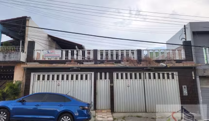 Casa em conjunto a venda - 3 quartos - Manaus-AM.