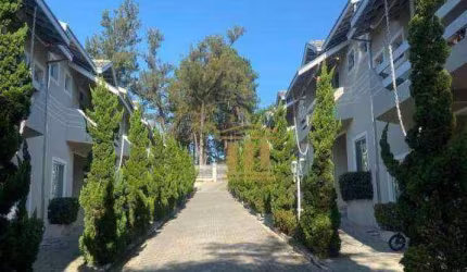 Village com 3 dormitórios à venda, 109 m² por R$ 586.000,00 - Jardim Uirá - São José dos Campos/SP