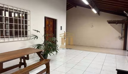 Casa com 4 quartos à venda, 245 m² por R$ 950.000 - Jardim Satélite - São José dos Campos/SP