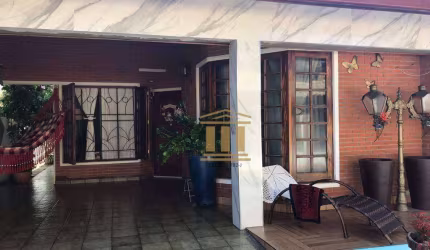 Linda casa assobradada na Reserva do Bosque!!
