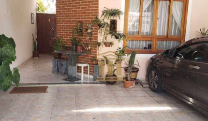 Casa com 4 dormitórios à venda, 125 m² por R$ 692.000,00 - Bosque dos Eucaliptos - São José dos Campos/SP