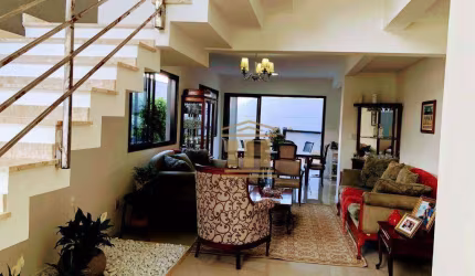 Casa no Golden Park com 3 dorm à venda, 212 m² por R$ 1.383.000