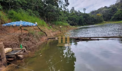 Linda Chácara Beira da Represa