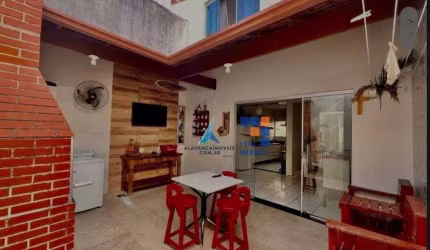 Casa com 3 dormitórios à venda, 88 m² por R$ 420.000,00 - Floresta - Governador Valadares/MG