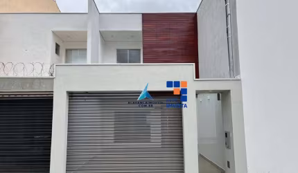 Casa de 2 pavimentos, com 3 dormitórios para alugar, 194 m² por R$ 3.137/mês - Cidade Nova - Governador Valadares/MG