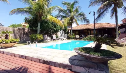 Casa à venda vista canal no bairro Ogiva - Cabo Frio/RJ