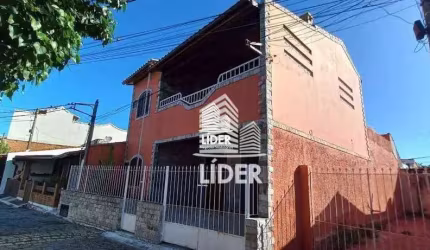 Casa com 5 dormitórios à venda, 200 m² por R$ 950.000,00 - Praia do Siqueira - Cabo Frio/RJ