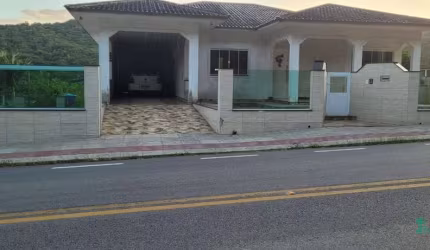 Linda casa 2 pisos  pronta para morar.