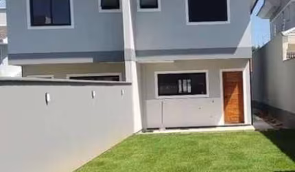 Sobrado 3 dormitórios em São José