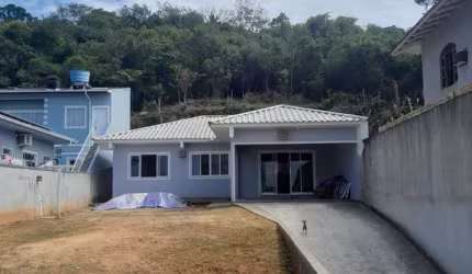 CASA EM BIGUAÇU