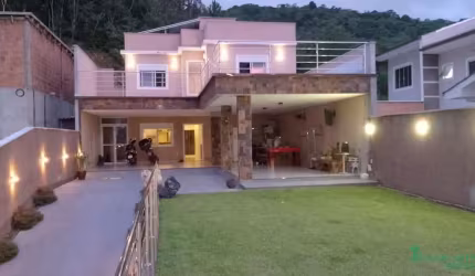 Casa Alto Padrão no jardim botânico