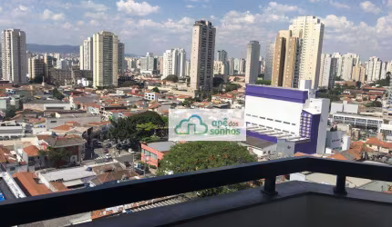 Apê bem confortável com varanda!