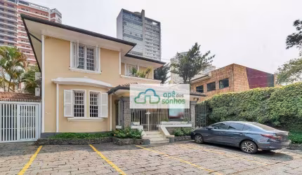 Ótima casa no Pacaembu!