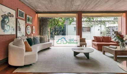 Linda casa no Alto de Pinheiros!