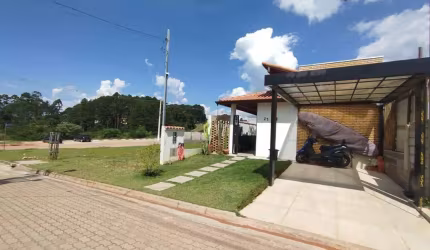 Casa com 2 dormitórios à venda, 112 m² por R$ 690.000,00 - Lago dos Pássaros - Cotia/SP