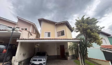 Casa com 3 dormitórios para alugar, 166 m² por R$ 5.394,00/mês - Vila de São Fernando - Cotia/SP