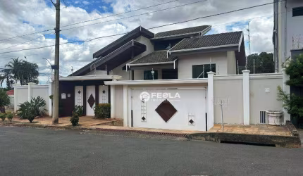 Casa com 3 dormitórios para alugar, 252 m² por R$ 5.719,54/mês - Werner Plaas - Americana/SP