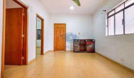 Casa para venda com terreno de 243 metros a 650 metros do metrô Alto do Ipiranga
