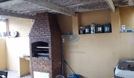 Casa Térrea na parte superior 2 dormitórios,sala,cozinha,wc,quintal com churrasqueira,na parte inferior sala,cozinha quarto e área de serviço,2 vagas.