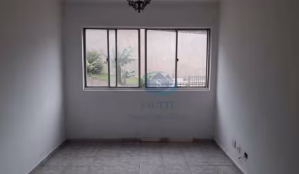 Apartamento com 2 dormitórios,sala,cozinha,banheiro,área de serviço,1 vaga coberta,aceita proposta precisa de reforma.