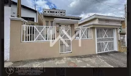 Casa Assobradada comn 3 quartos, sendeo 1 suíte, piscina e 2 vagas  em Jardim Brasil  -  Atibaia