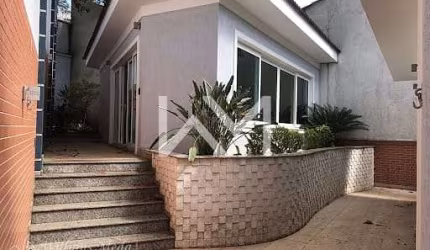 Belíssima Casa residencial á Venda com 3 sofisticadas suites, área gourmet, academia ,em Jardim Fra