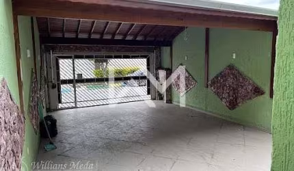 Oportunidade Única! Sobrado Residencial  com 3 suítes, proporcionando privacidade para sua família,