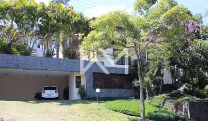 Casa Assobradada  Cond. Aruja V