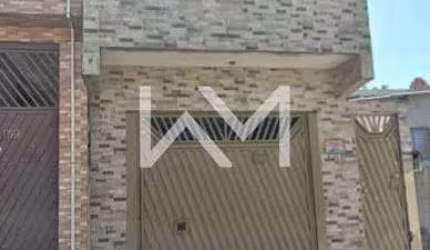 Sobrado Charmoso em Jardim Bananal, Guarulhos: 125m², 2 Dormitórios, 2 Banheiros e 1 Vaga de Garage