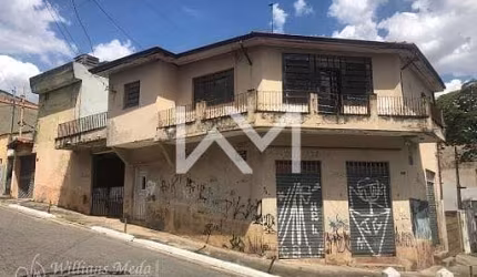 Compre Sobrado para renda com 3 casas e salão comercial em Vila Virginia/SP