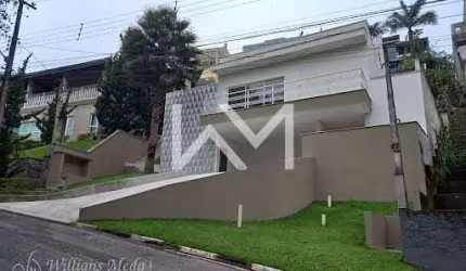 Sobrado alto padrão com 3 dormitórios e com 250 m², à venda em São Bento, Arujá - SP