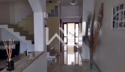 Sobrado alto padrão com 3 dormitórios , suíte, closet, piscina e área gourmet à venda, Jardim Santa