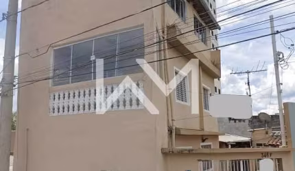Excelente oportunidade para investidor, 3 Casas em um Único Terreno, troca por imóvel no litoral de