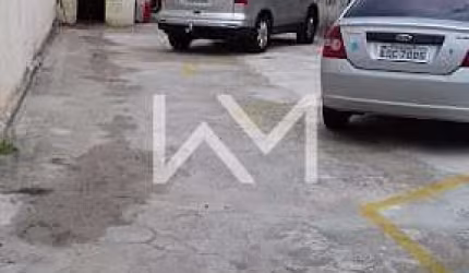 Casa térrea com 2 dormitórios, 6 vagas de garagem  à venda, 255 m² de área no Jardim Tranquilidade