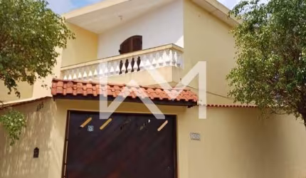 Sobrado à venda com 2 quartos, 1 suíte com sacada, churrasqueira e 2 vagas de garagem, Penha, São P