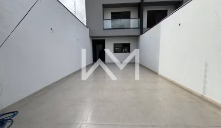 Sobrado à venda com 3 suítes e 2 vagas, Jardim Santa Mena, Guarulhos, SP