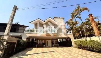 **Venda de Sobrado Mobiliado na Riviera de São Lourenço – Módulo 26**