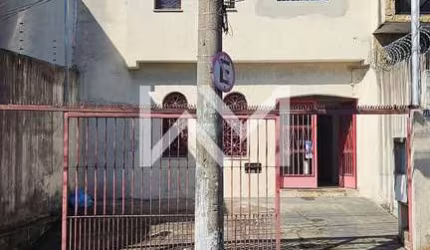 Excelente Sobrado comercial  para locação com 2 salas , 2 lavabos, 2 vagas de garagem, 113m², Centr