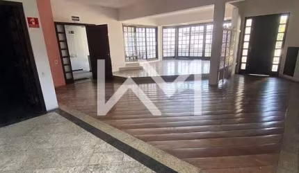 Sobrado Rica Arquitetura  Comercial em Guarulhos de 500m² com 10 Salas: Oportunidade Estratégica pa