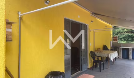Excelente Chácara à venda com 3 dormitórios, 1 banheiro, 6 vagas de garagem, 2677m² bairro Morro Gr