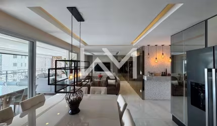 Apartamento para locação com 3 dormitórios, sendo 1 suíte master, 5 banheiros, 2 vagas de garagem,