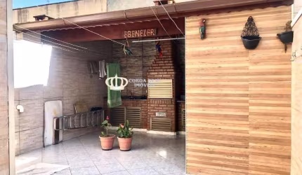 SOBRADO COM CORREDOR LATERAL ESPAÇO GOURMET E CHURRASQUEIRA, BAIRRO PATRIARCA.