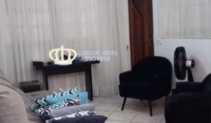 CASA DE 3 DORMITORIOS E 2 VAGAS NA VILA SILVIA!