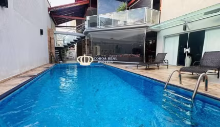 SOBRADO DE ALTO PADRÃO COM PISCINA NA GUILHERMINA!