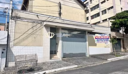 Casa estilo Sobrado em Condomínio na Vila Matilde, São Paulo-SP: 4 Quartos, 2 Suítes, 2 Salas, 2 Vagas de Garagem, 100m².