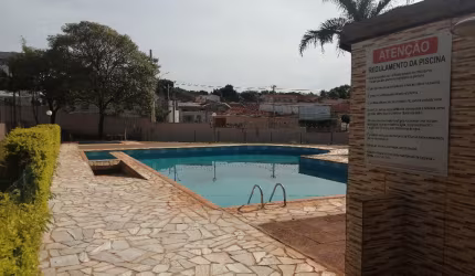 Ótima casa, reformada  armários na cozinha
