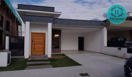 Casa com 3 dormitórios à venda, 135 m² por R$ 1.200.000 - Condomínio Malibu - Caçapava/SP