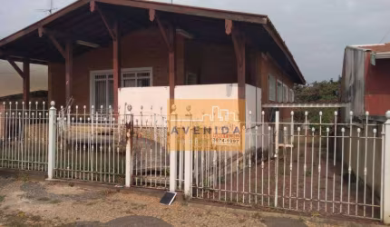 Casa comercial em rua paralela a avenida principal , venda