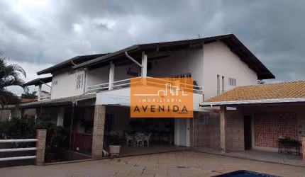 Sobrado à venda no Jd. Itapoan em Paulínia-SP