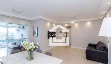 Apartamento à venda com 3 dormitórios, 3 banheiros e 3 vagas de garagem. Localizado na